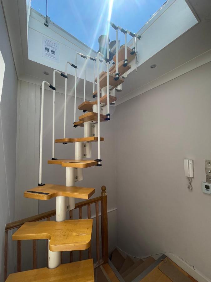 Sunny 2 Bedroom, 2 Bathroom Apartment With Roof Terrace ロンドン エクステリア 写真