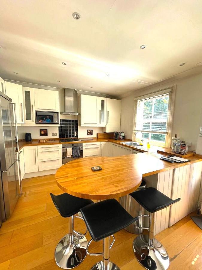 Sunny 2 Bedroom, 2 Bathroom Apartment With Roof Terrace ロンドン エクステリア 写真